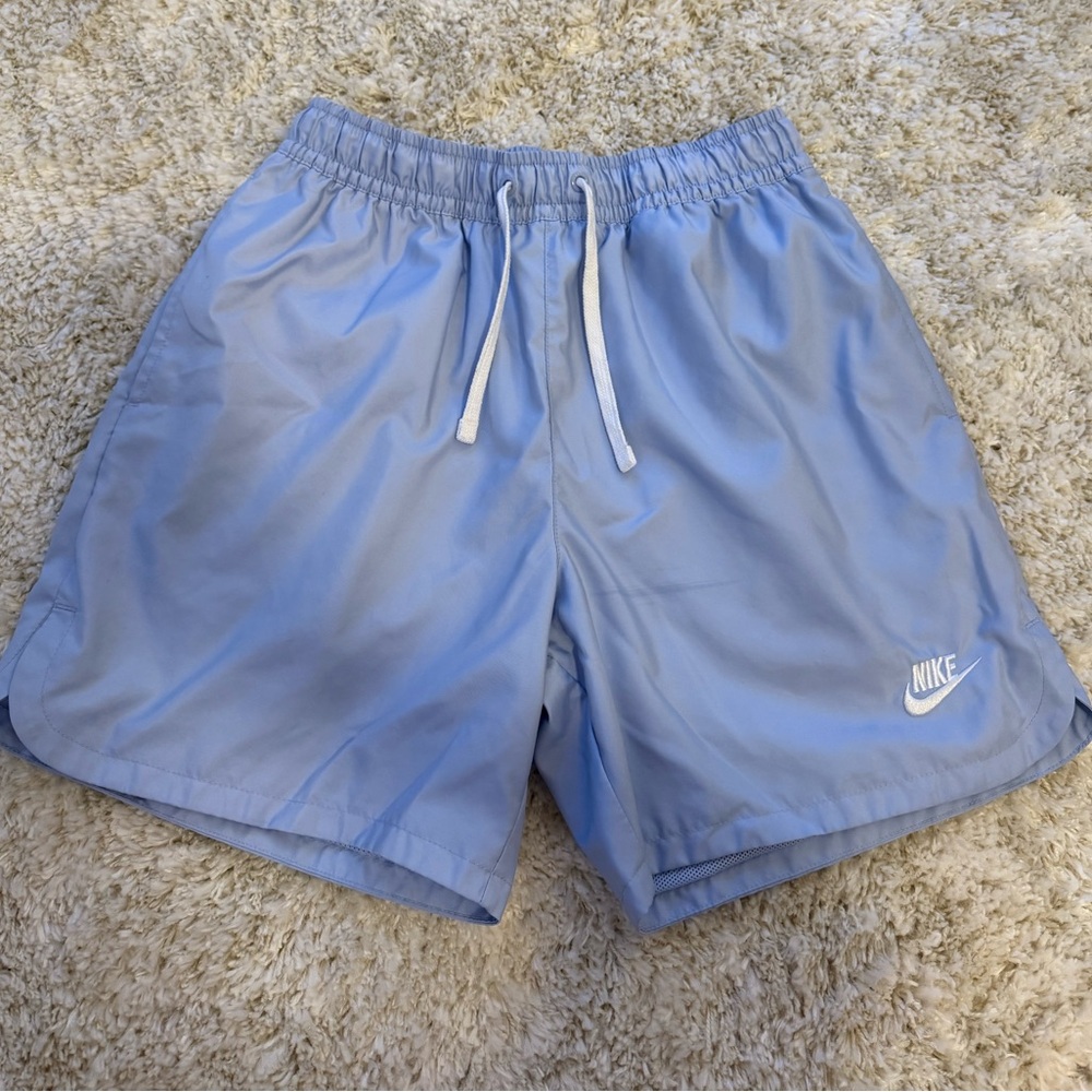 Men’s Nike Club Woven Flow Shorts